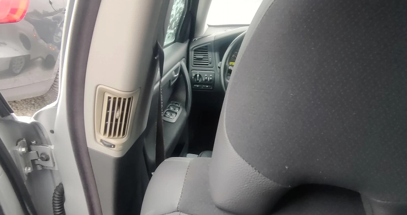 Volvo V70 cena 12999 przebieg: 249000, rok produkcji 2005 z Wieruszów małe 667